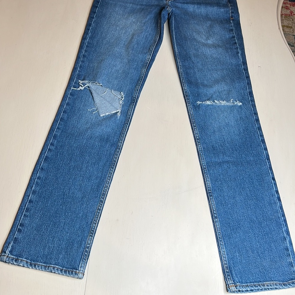 NWT - Good American Distressed Jeans - Size 00 / 24 - Picture 4 of 6
